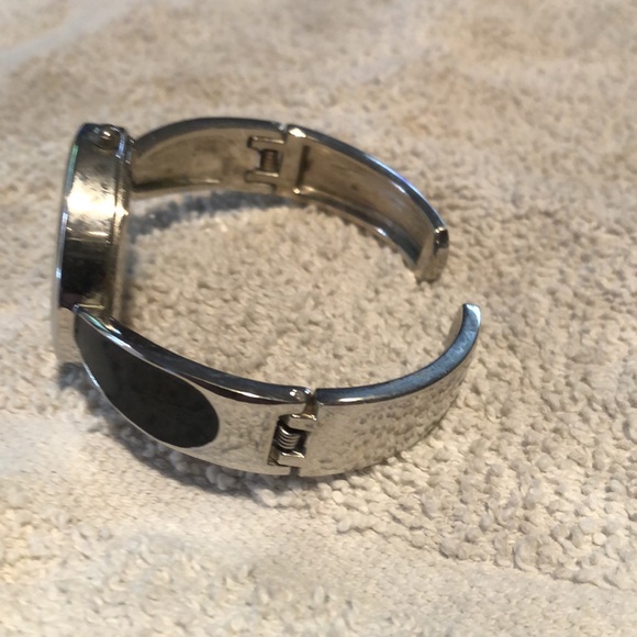 Studio time Quartz watch with hinges and large face - Picture 3 of 3